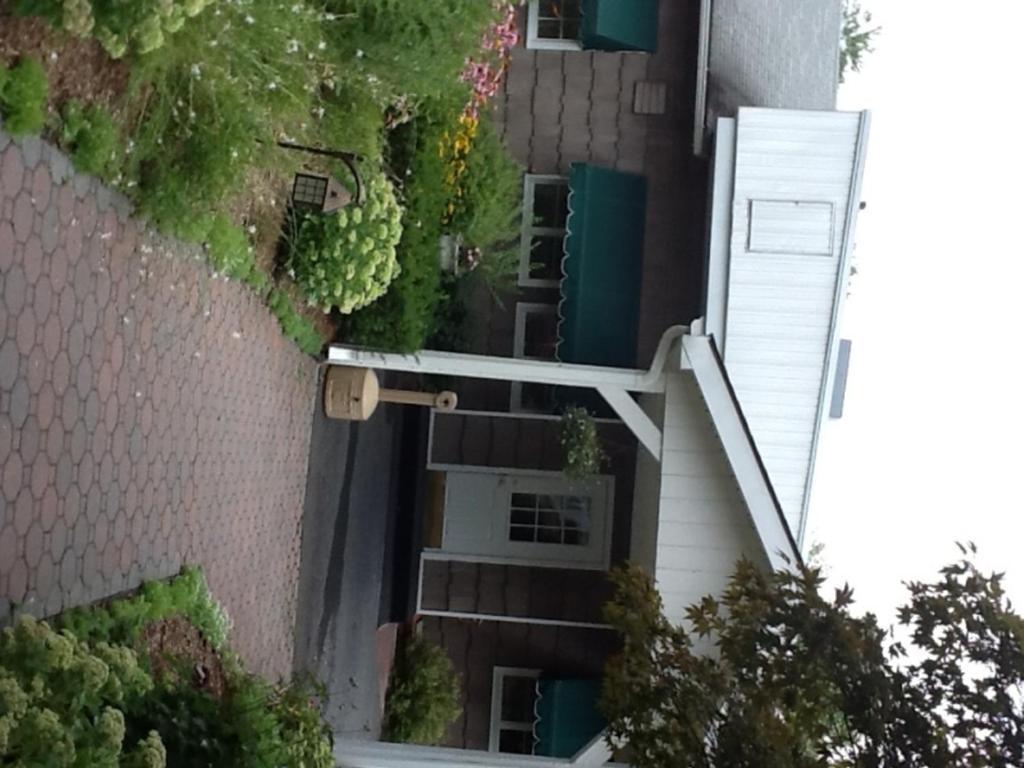 Twin Lakes - Hurley Villa Bagian luar foto