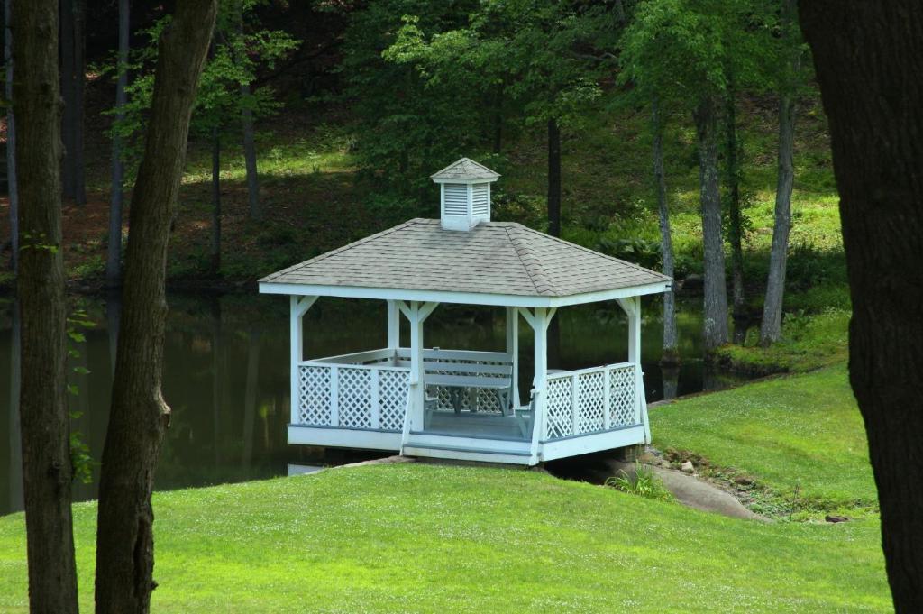 Twin Lakes - Hurley Villa Bagian luar foto